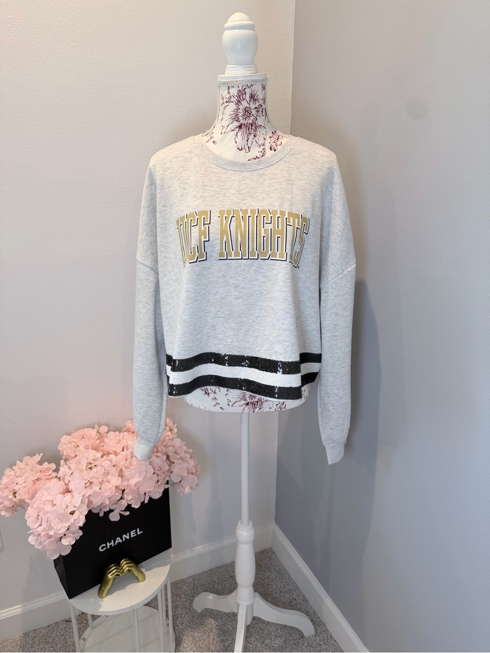 UCF Knights Women's Light Gray Crewneck Sweatshirt